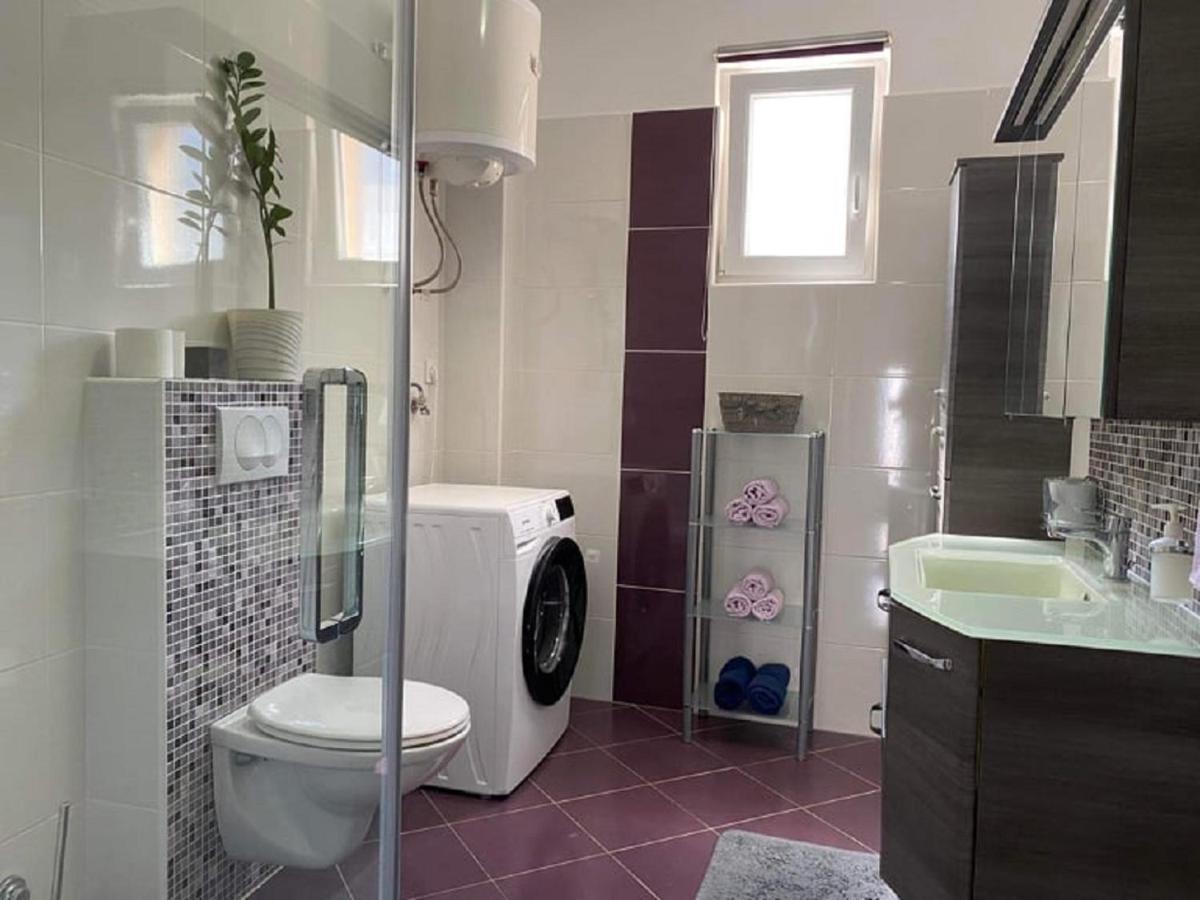 ביוגראד נה מורו Apartman Zara מראה חיצוני תמונה